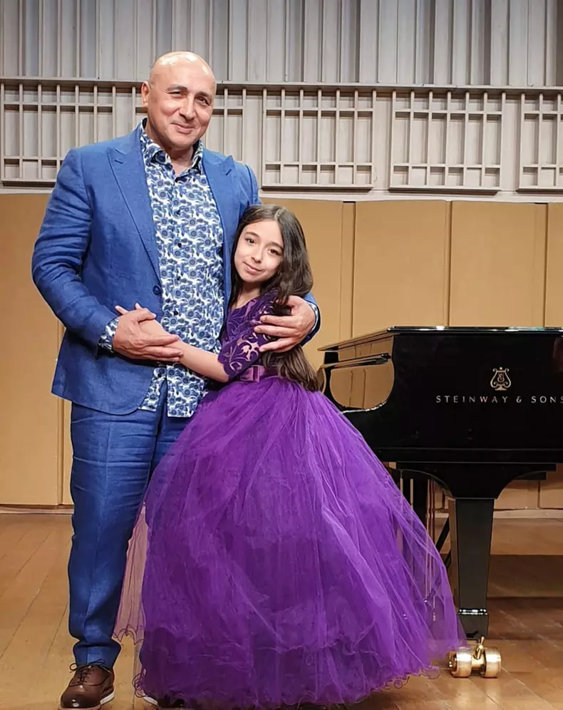 Marcel Pavel si Yuvenalia