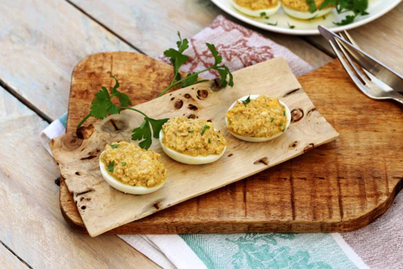 Rețetă de ouă umplute