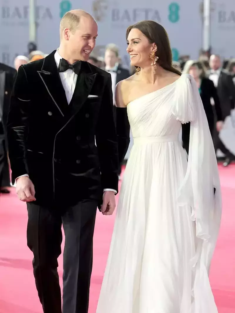 Kate Middleton, ravisantă la Premiile BAFTA 2023. Prințesa de Wales a „reciclat” ținuta pe care a purtat-o în 2019