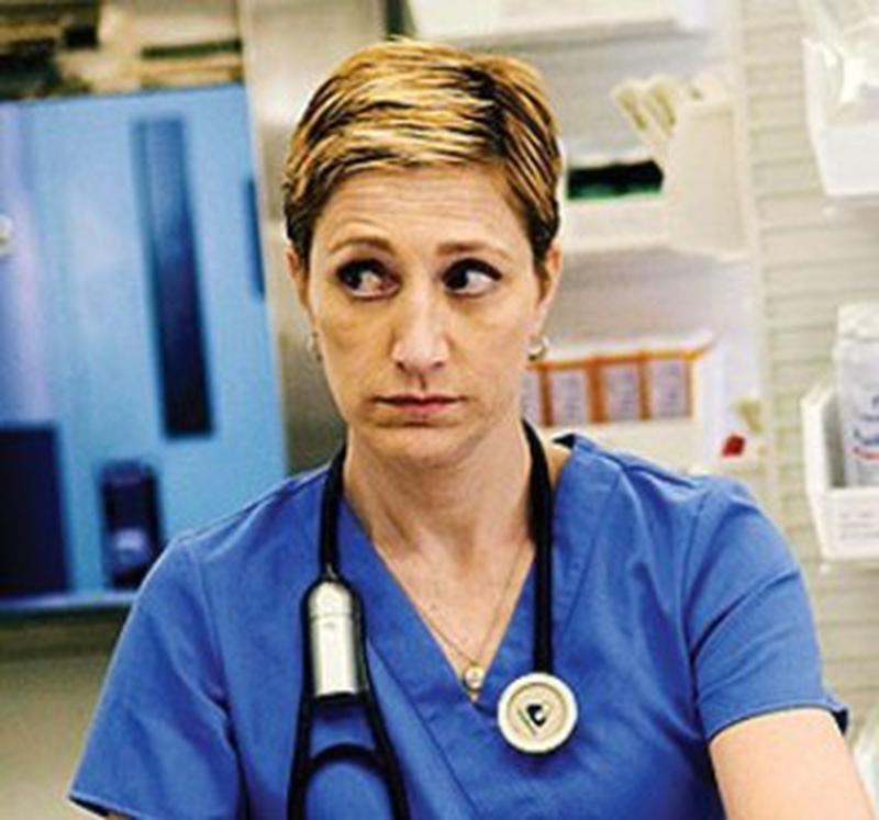 Edie Falco în rolul lui Jackie Peyton.