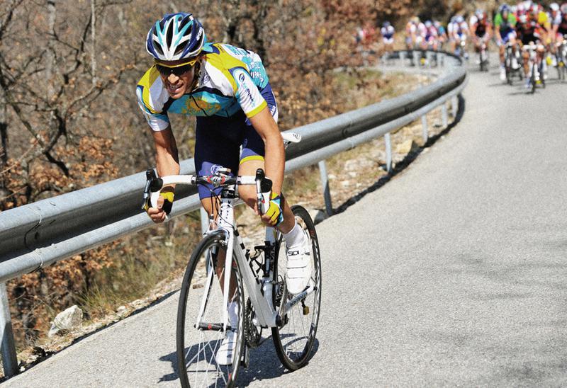 Spaniolul Alberto Contador a terminat Turul Franţei cu 39 de secunde înaintea lui Andy Schleck