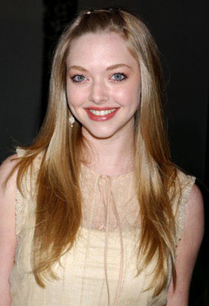 Amanda Seyfried renunţa la serial în favoarea lungmetrajelor.