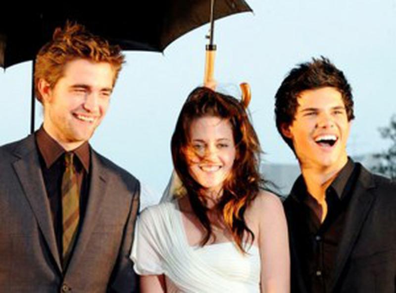 Kristen Stewart, Robert Pattinson şi Taylor Lautner