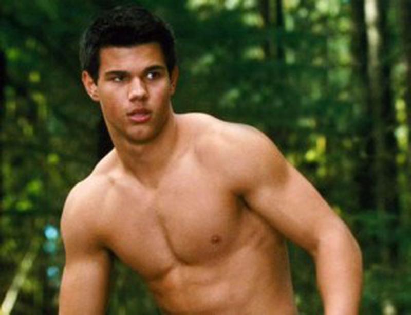 Taylor Lautner ştie să-şi folosească muşchii şi pentru altceva decât luptele cu vampiri.