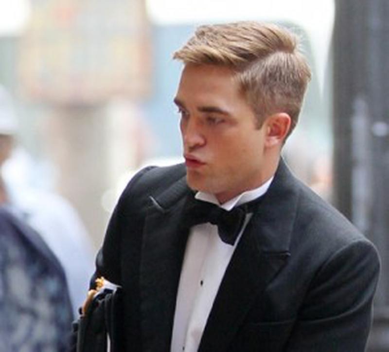 Robert Pattinson suceste minţile femeilor în „Bel Ami”