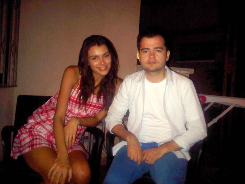 Roxana Paraschivoiu şi Laurenţiu Duţă joacă un cuplu în ultimul clip al acestuia, pentru piesa “Pearls of Summer”.