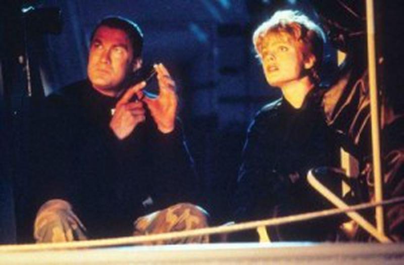 Steven Seagal şi Erika Eleniak
