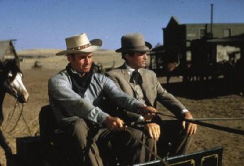 Gregory Peck şi Charlton Heston