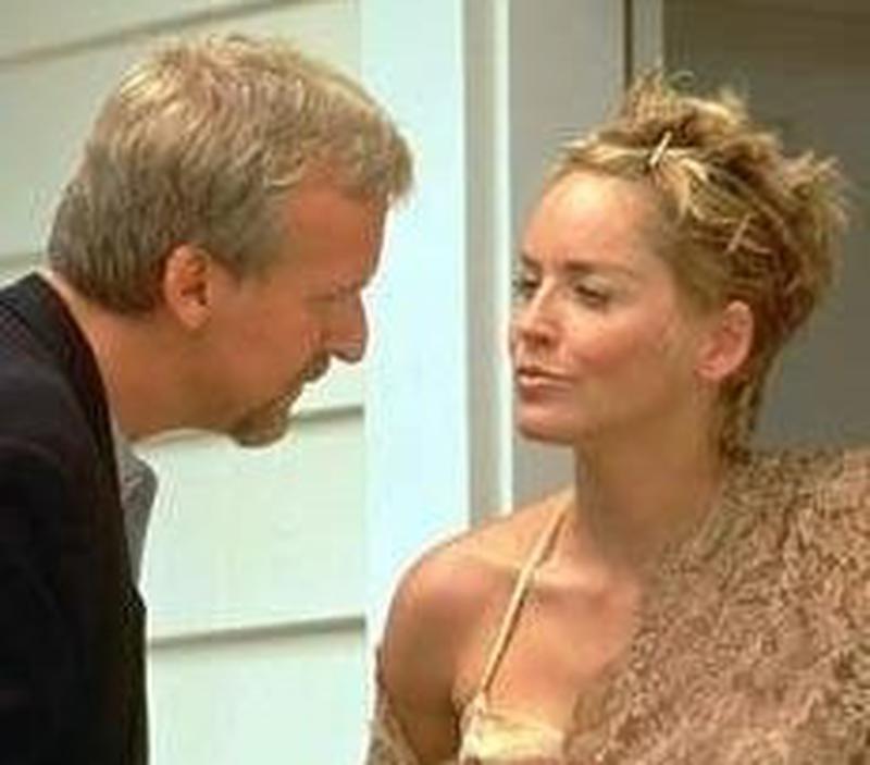 Sharon Stone şi James Cameron