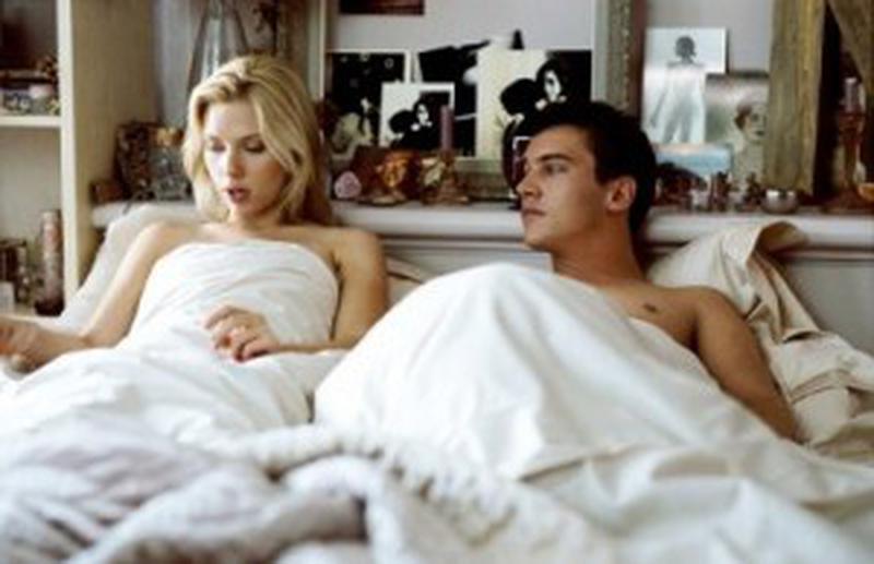 Scarlett Johansson şi Jonathan Rhys-Meyers