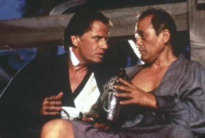 Christopher Lambert şi John Lone