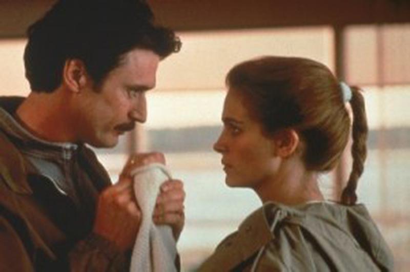Patrick Bergin şi Julia Roberts