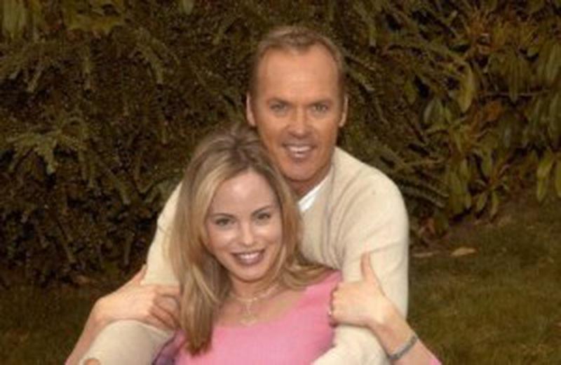 Michael Keaton şi Chandra West