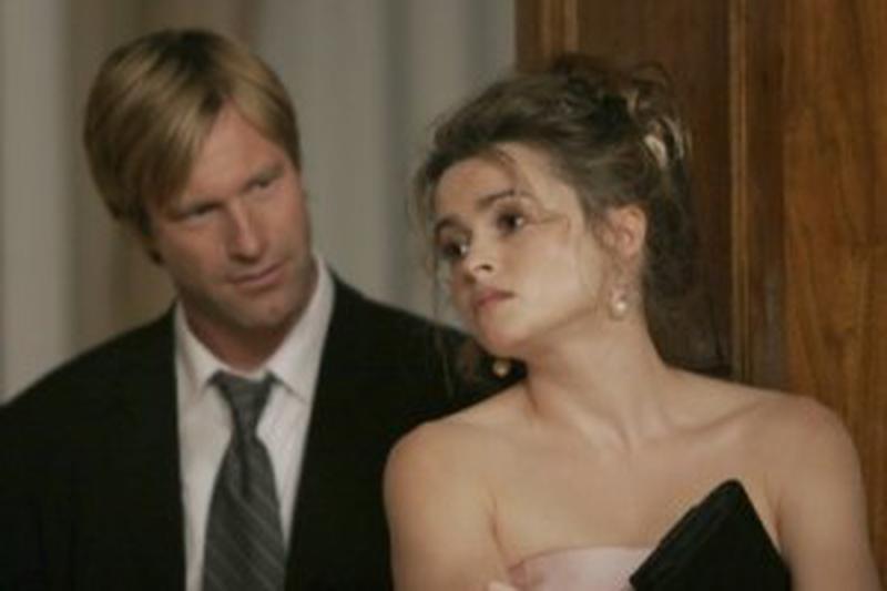 Helena Bonham Carter şi Aaron Eckhart