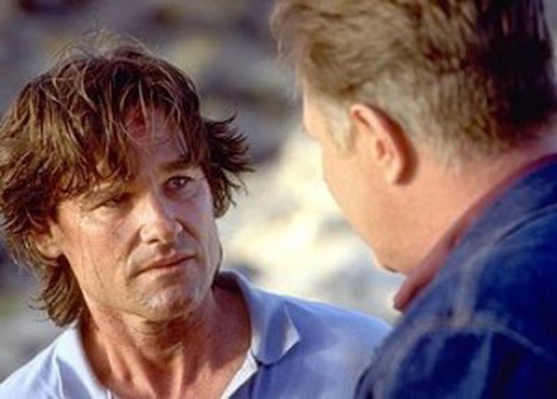 J. T. Walsh şi Kurt Russell