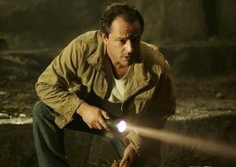 Gil Bellows