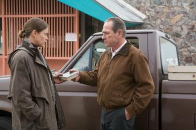 Charlize Theron şi Tommy Lee Jones