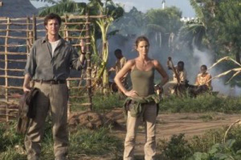 Noah Wyle şi Gabrielle Anwar