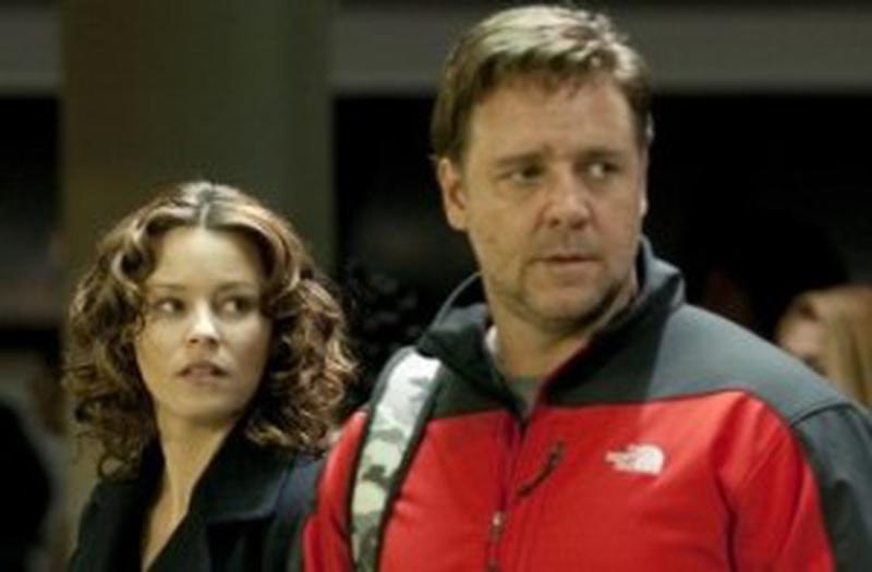 Elizabeth Banks şi Russell Crowe