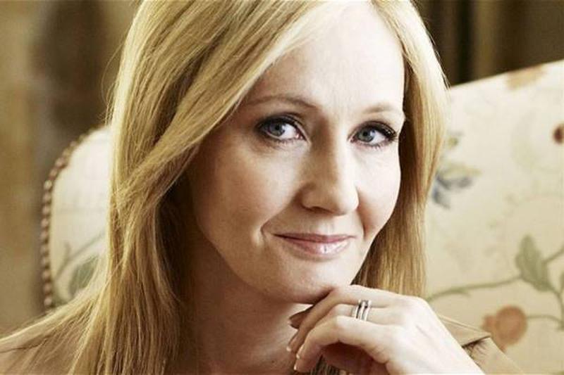J.K. Rowling are succes şi sub pseudonim