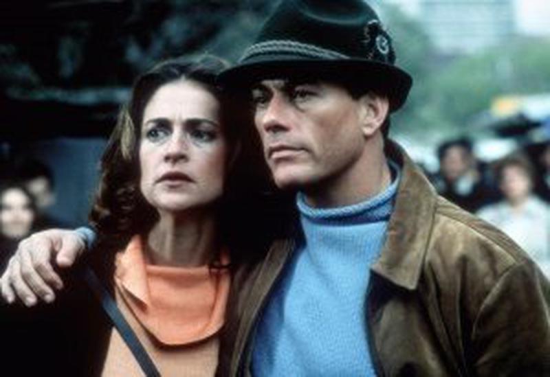 Călătorie periculoasă - Laura Elena Harring şi Jean-Claude Van Damme