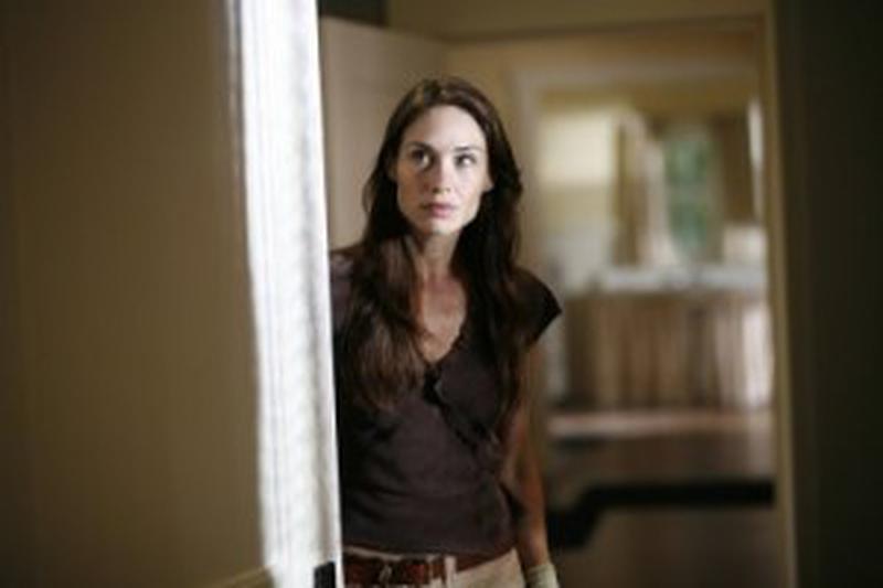 Asasin în noapte - Claire Forlani