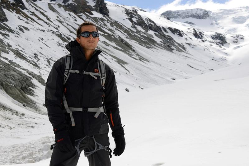 BEAR GRYLLS: MAN VS EVEREST