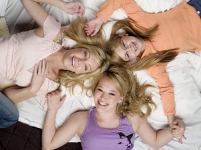 Bărbatul perfect - Heather Locklear, Hilary Duff şi Aria Wallace