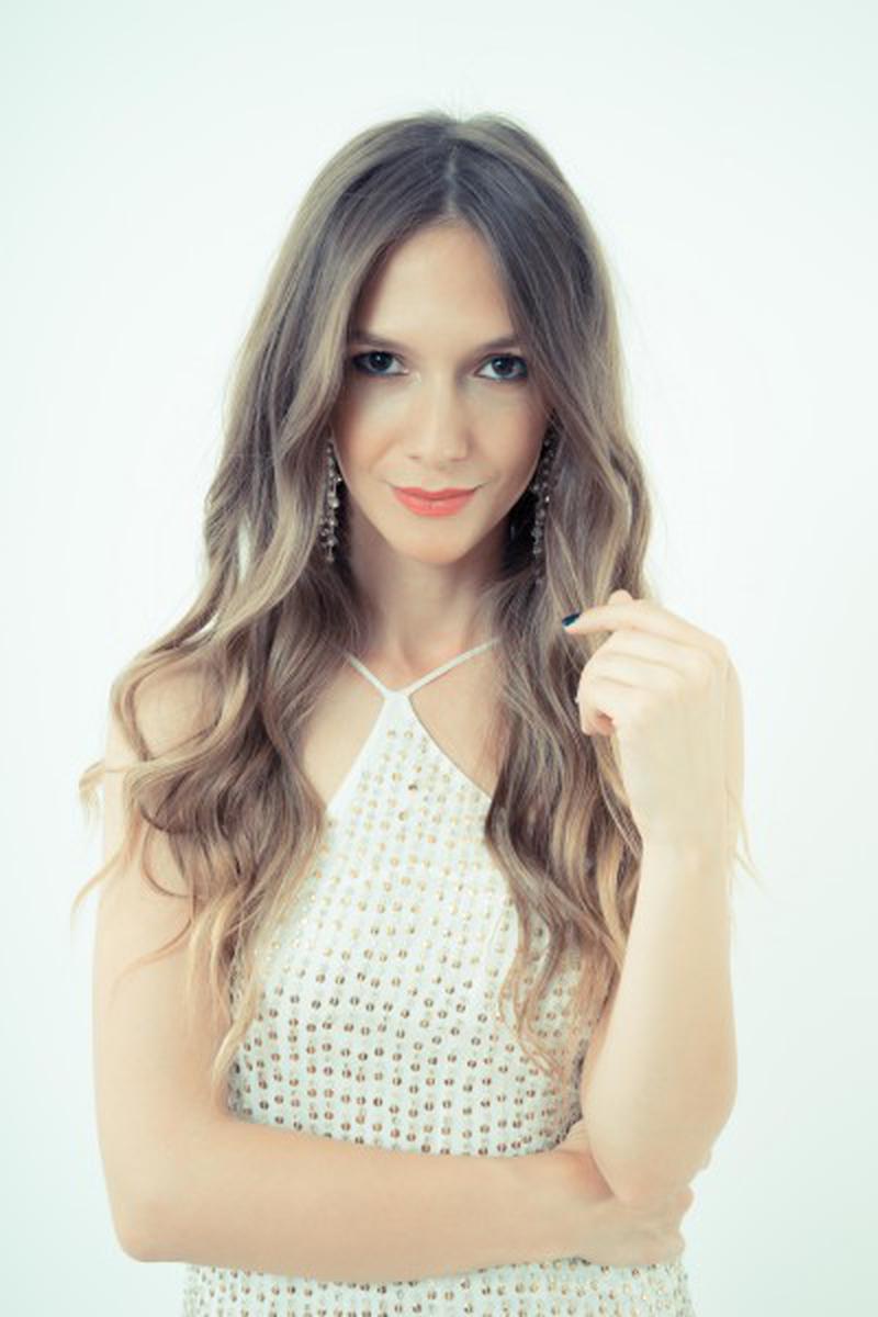 Adela Popescu