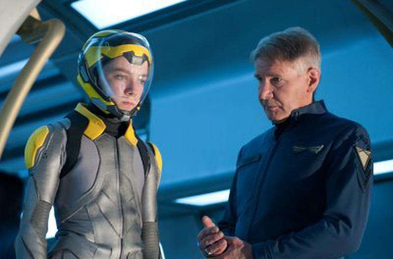 Jocul lui Ender - Asa Butterfield şi Harrison Ford