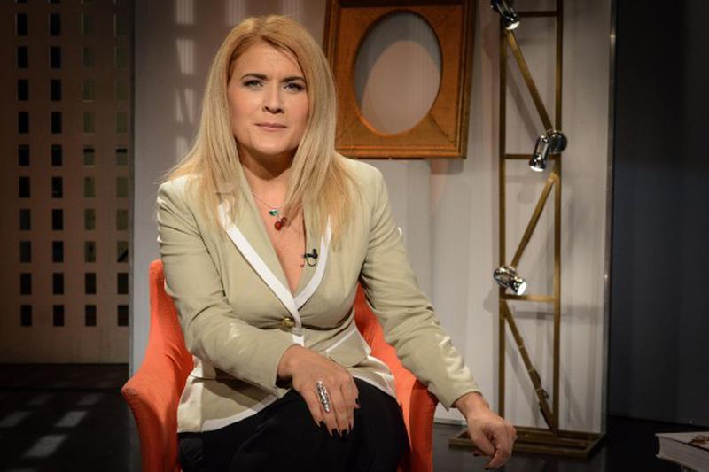 Liana Stanciu Arte Carte si Capricii