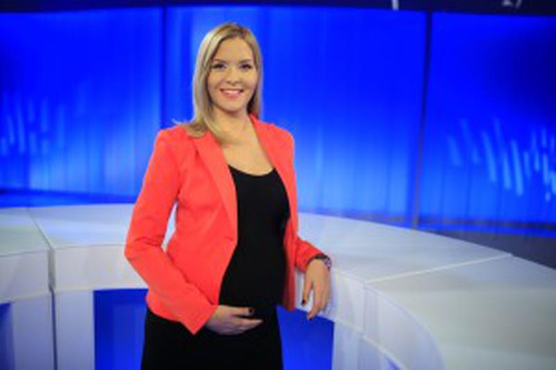 Vedeta Digi24, Ioana Ţigănilă așteaptă un copil (3)