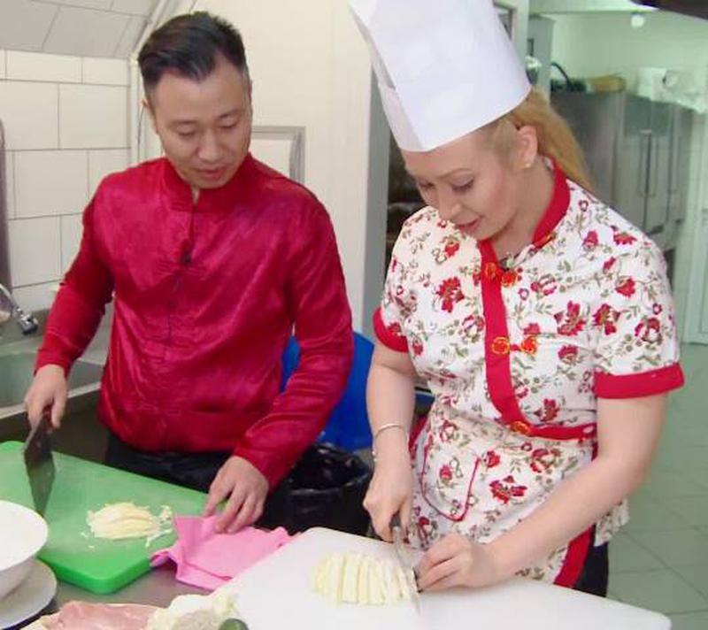 Xonia si bucatarul Chinez