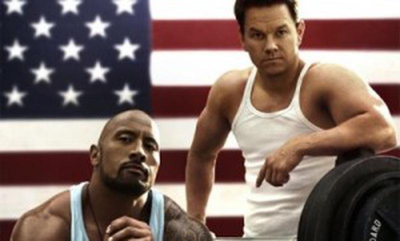 Trage tare şi te scoţi - Dwayne Douglas Johnson şi Mark Wahlberg
