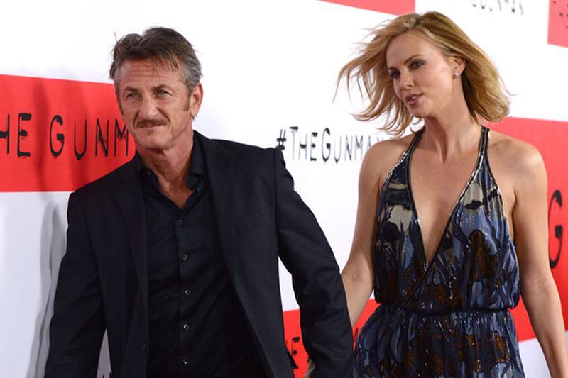 Sean Penn a renunțat la fumat pentru Charlize Theron