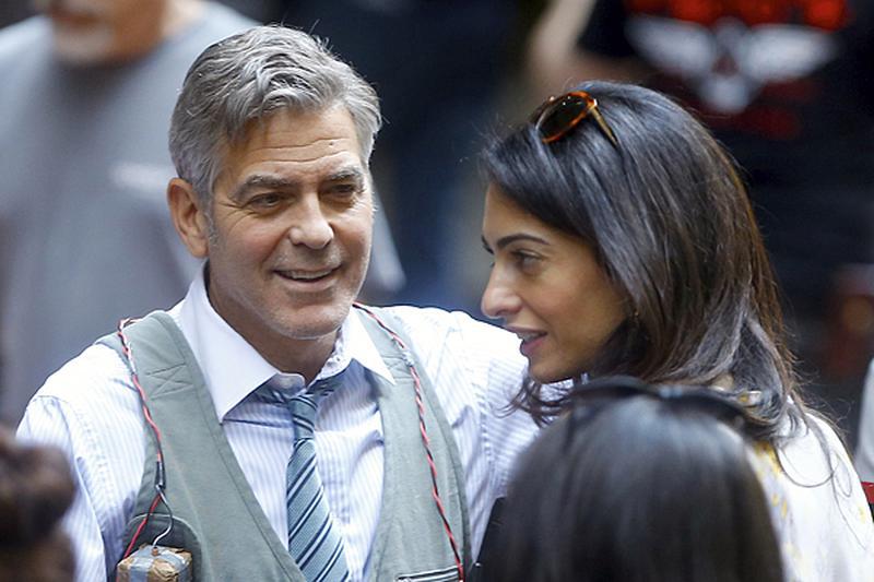 George Clooney, Amal Clooney et Julia Roberts sur le tournage du film 