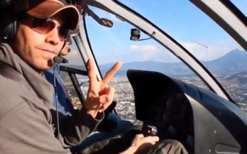 Enrique Iglesias a luat lecţii de zbor în Guatemala