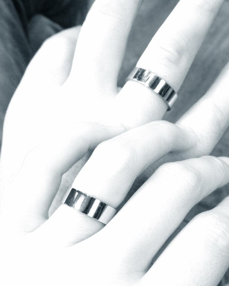 Stana-Katic-Wedding-Ring