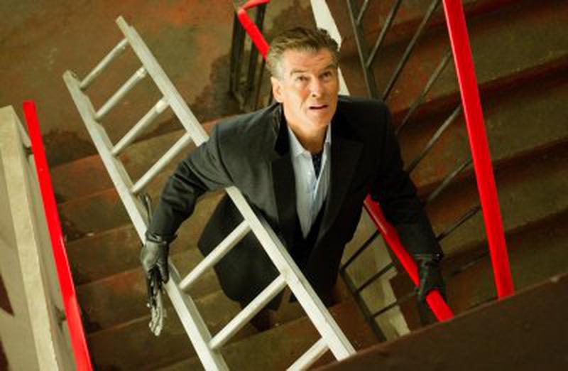 Adio, dar mai stau puţin - Pierce Brosnan