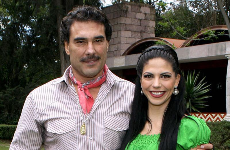 Eduardo Yáñez şi Africa Zavala îşi ascund relaţia