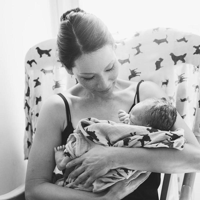 Lucy Liu a devenit mama