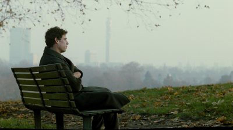 Altcineva - Stephen Mangan