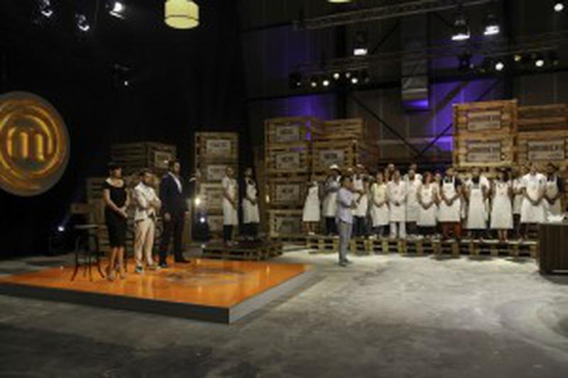 Juriul alaturi de concurentii MasterChef
