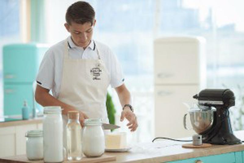 Bake Off Romania - Adrian
