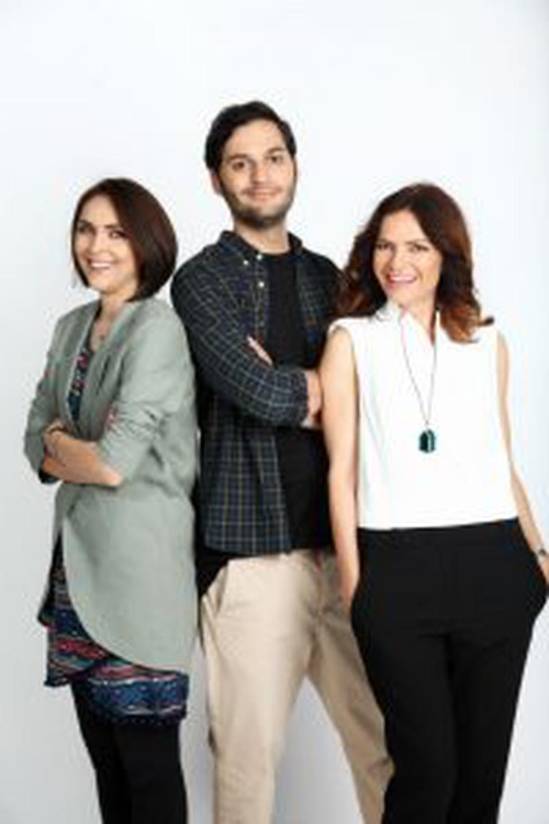 Adela Parvu Alina Vilcu si Omid Ghannadi