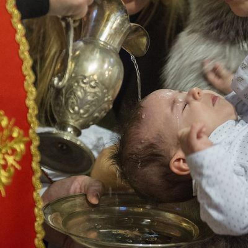 Fetița Amaliei Enache nu a plâns deloc în timpul slujbei de botez