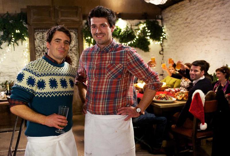 TV Paprika va difuza seria „Doi fraţi în bucătărie”