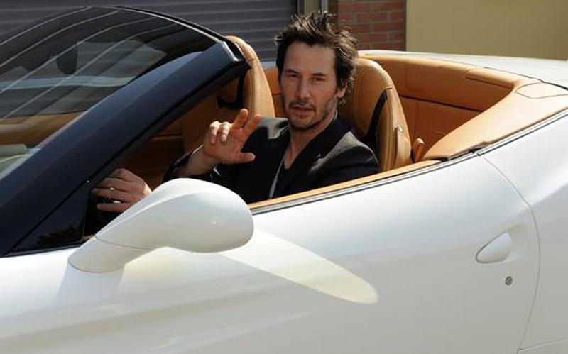 Keanu Reeves ar juca în „Matrix 4”, dar are câteva condiţii