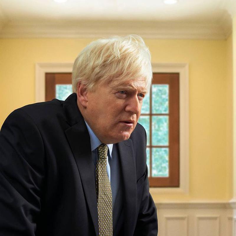 Kenneth Branagh în rolul lui Boris Johnson