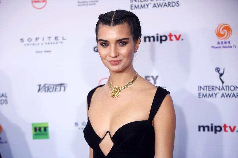 Tuba Buyukustun, actrita de seriale turcesti